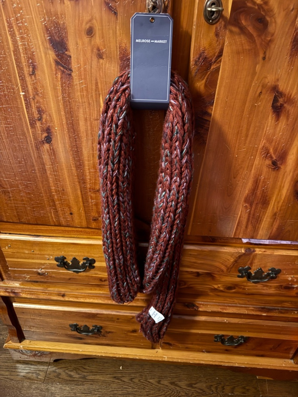 Melrose Market Chunky Knit Infinity Scarf - Burgundy Color! NWT